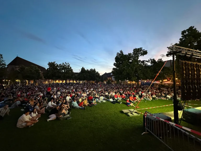 Public Viewing Basel 2026: Warum dieser Fussballsommer für uns mehr ist als ein Event